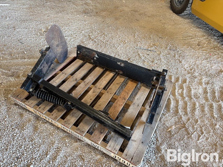 pallet-of-farm-support-image-3