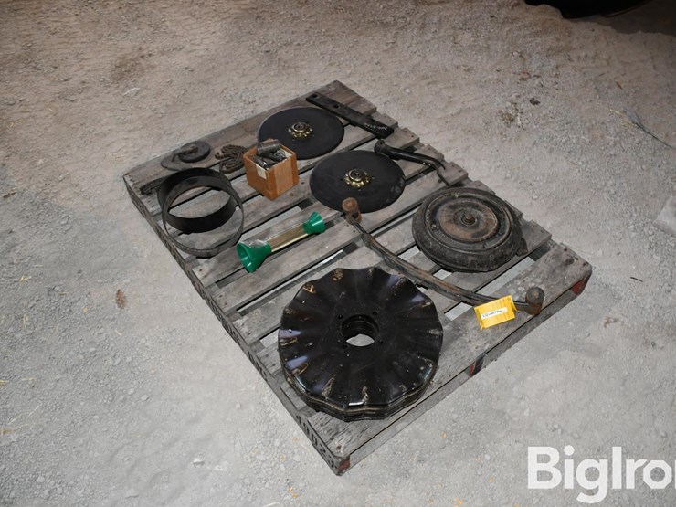 pallet-of-misc-parts-for-great-plains-no-til-drill-image-7
