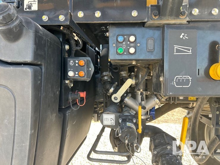 2016-ag-chem-rg1100b-image-46