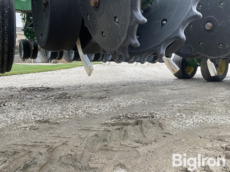 2012-john-deere-db60-image-18