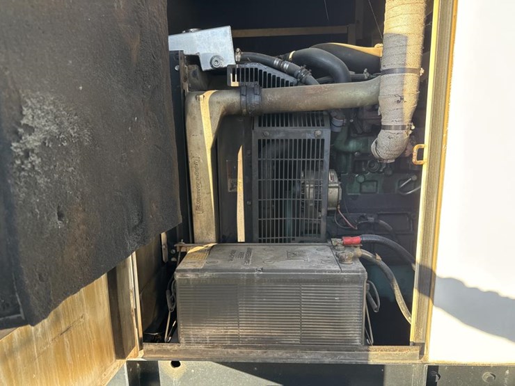 #1472-•-whisperwatt-dca-100ssvu-towable-generator-image-43