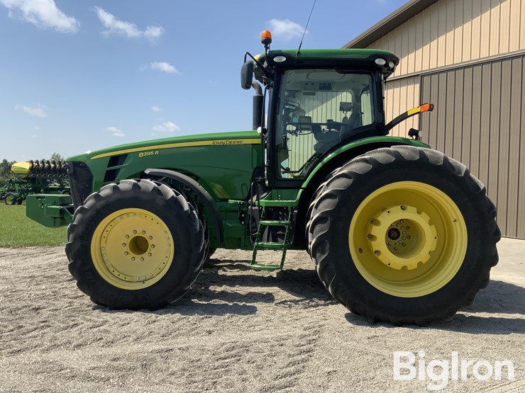 2010-john-deere-8295r-image-8
