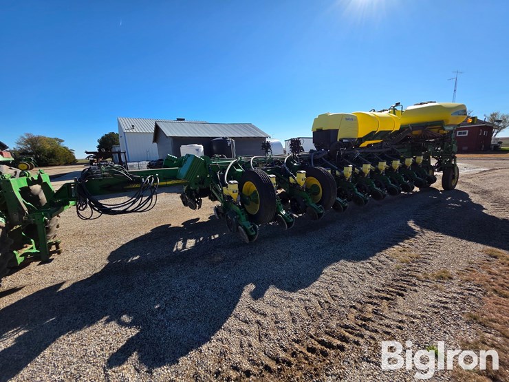 2013-john-deere-1770nt-ccs-image-1