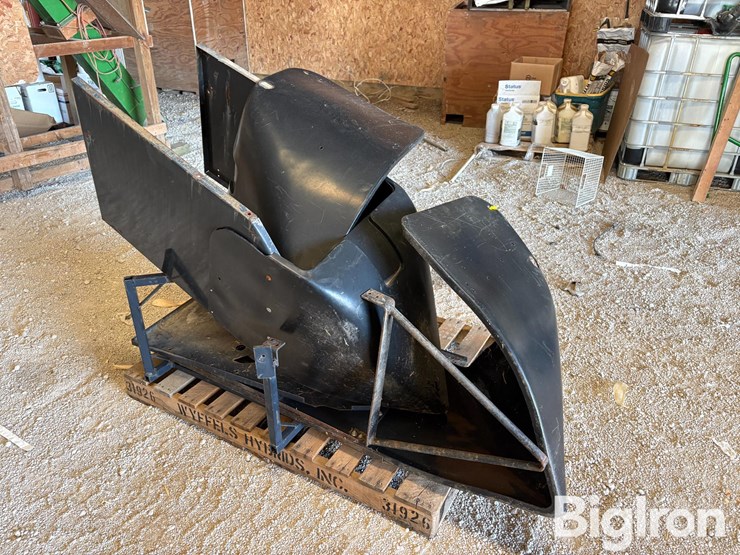 pallet-of-farm-support-image-3