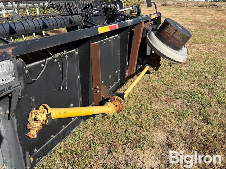 2001-gleaner-800-image-16