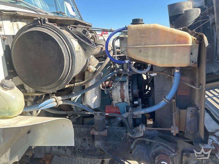 1999-international-f-4900-t/a-cab-and-chassis-truck-image-7