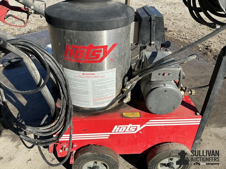 hotsy-hc165l.1-pressure-washer-image-12