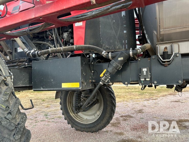 2020-case-ih-patriot-4440-image-44