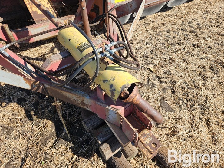 m-c-30sfp-30'-hydraulic-fold-flail-shredder-image-10