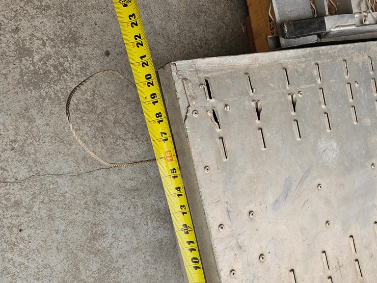 (2)-sets-of-folding-aluminum-ramps-image-13