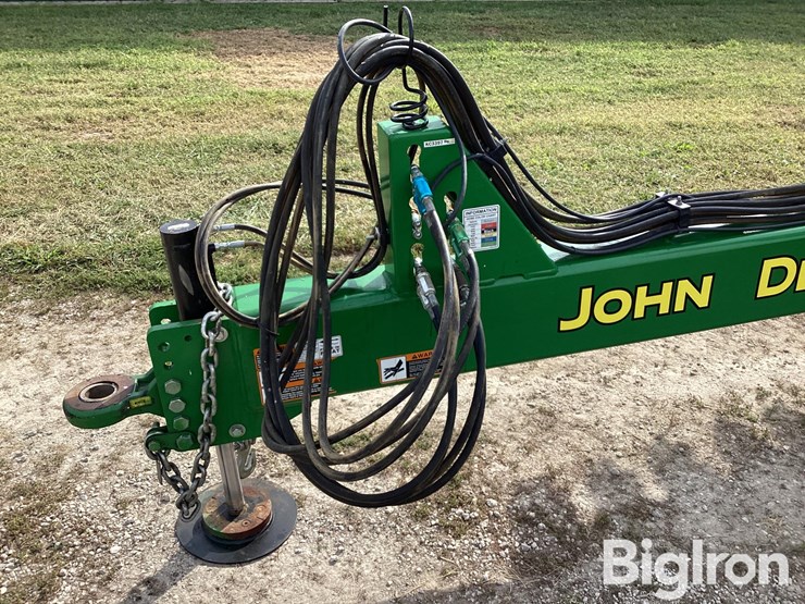 2019-john-deere-2680h-image-9