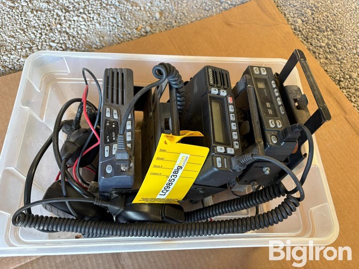 3-kenwood-radios-image-5