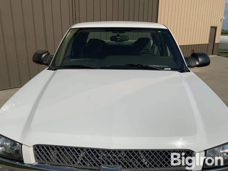 2004-chevrolet-silverado-3500-ls-image-11