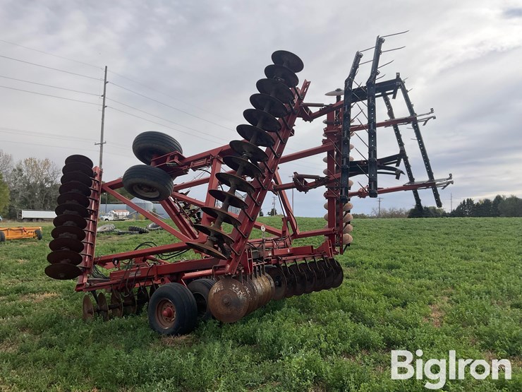 case-ih-3950-image-7