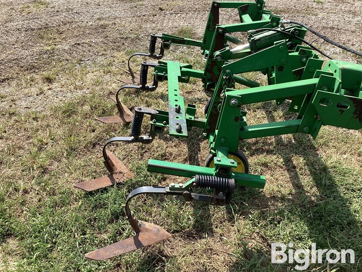 john-deere-725-image-19