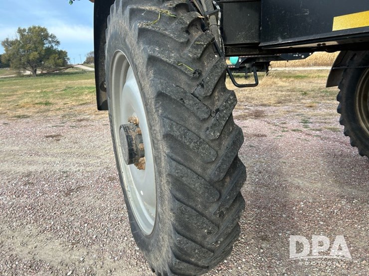 2020-case-ih-patriot-4440-image-21