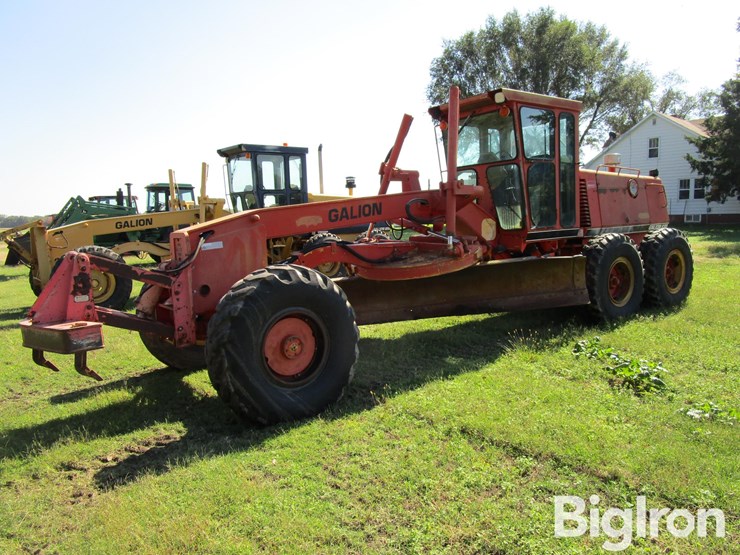 1981-galion-830-image-1