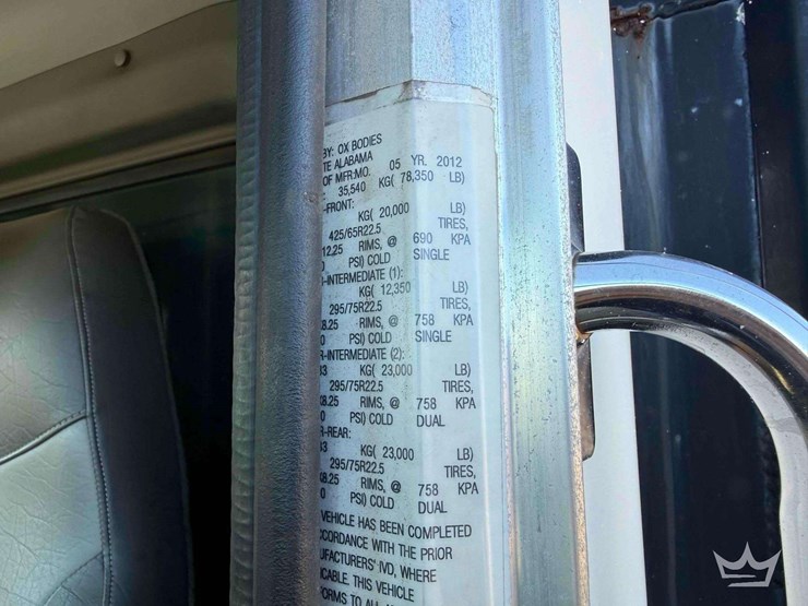 2013-peterbilt-367-image-6