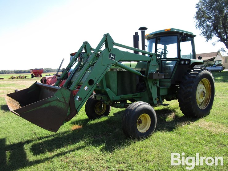 1982-john-deere-4440-image-1