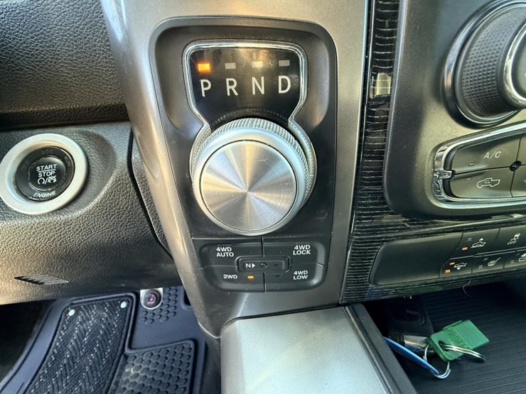 2016-dodge-1500-image-29