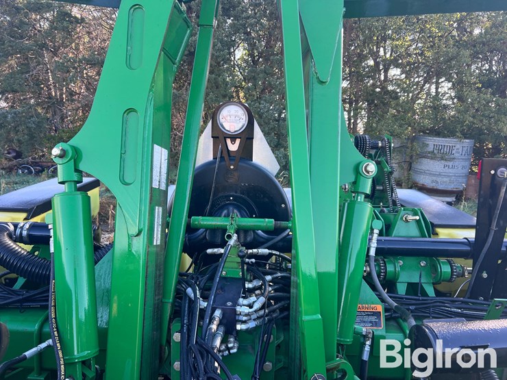 2008-john-deere-1760-image-13