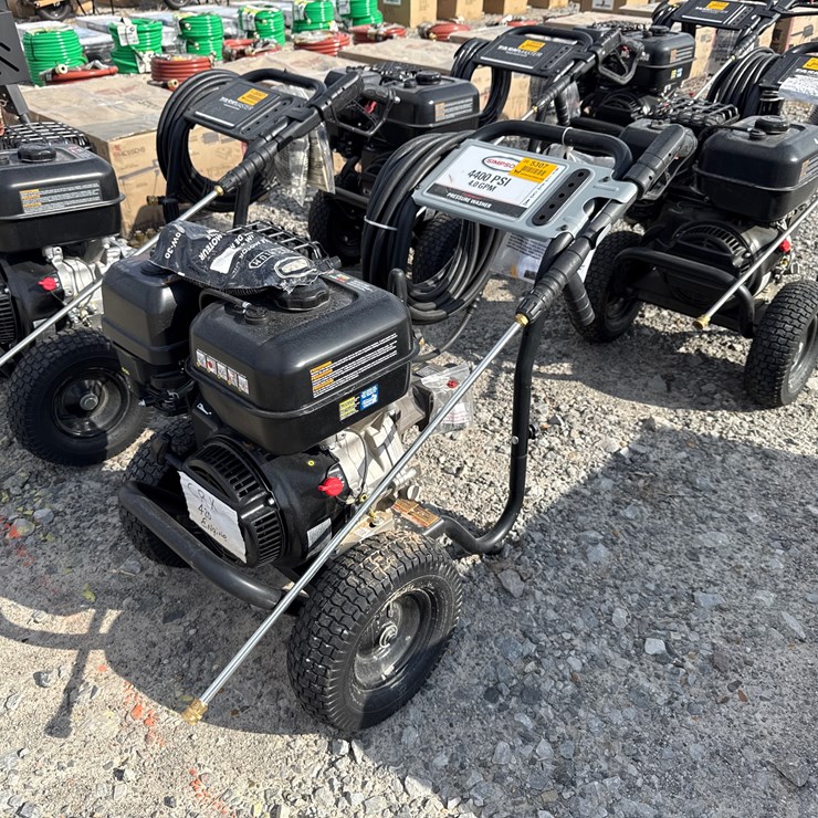 #5307 • Unused Simpson 4400psi Pressure Washer