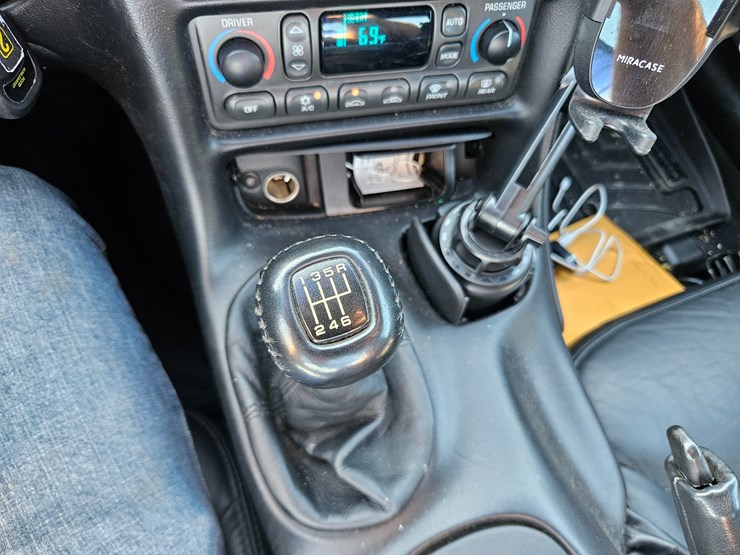 #22774-•-2002-chevrolet-corvette-z06-car-image-43