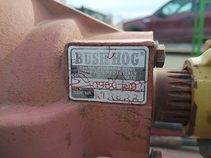 bush-hog-3210-image-15