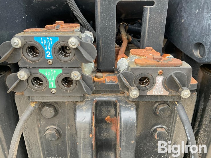 2009-new-holland-t8020-image-13