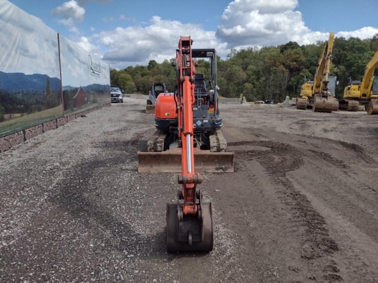 kubota-kx121-3-image-2