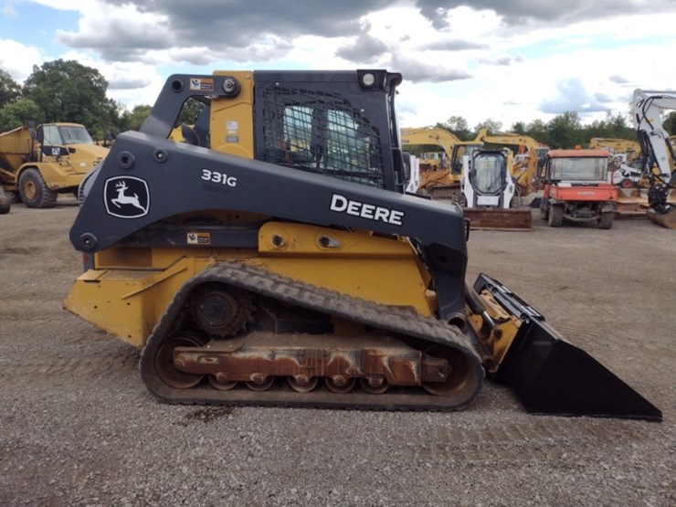 deere-331g-image-3