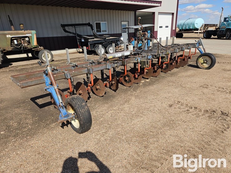 12r18-3-pt.-anhydrous-applicator-image-3