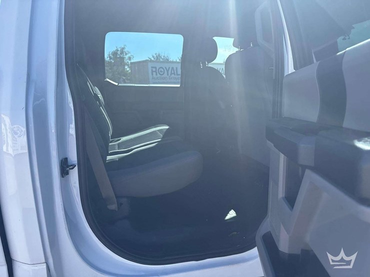 2017-ford-f150-image-19