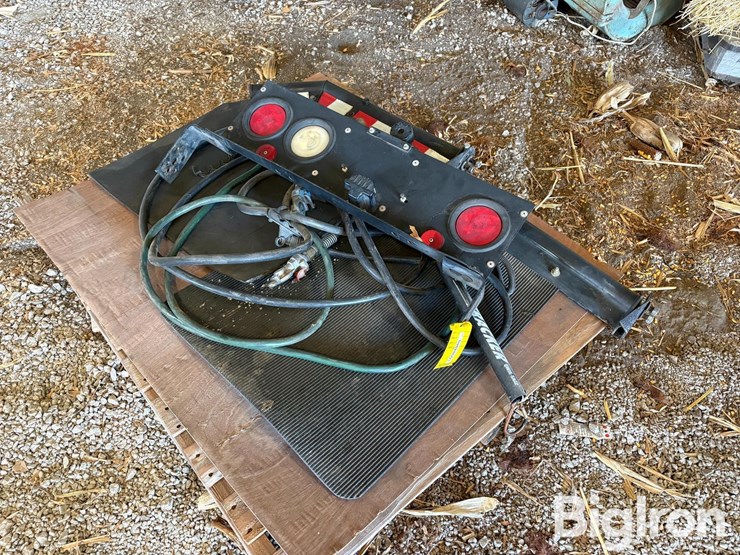 pallet-of-truck-parts-image-1