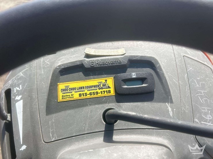 husqarvana-46in-riding-mower-image-7