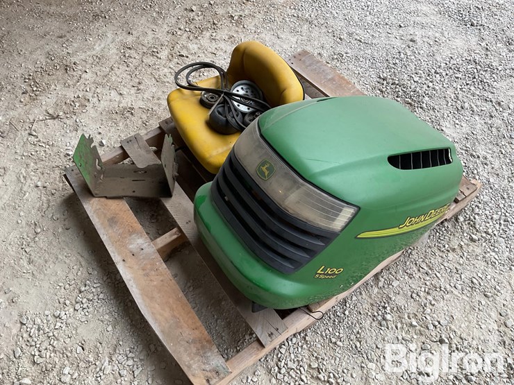 john-deere-l100-image-7