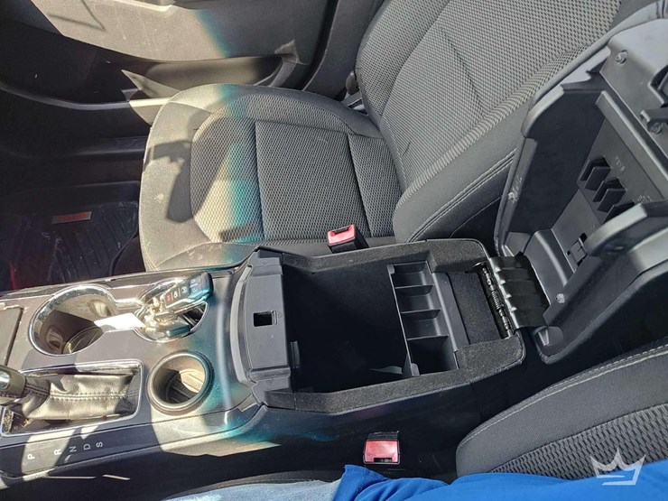 2017-ford-explorer-image-22