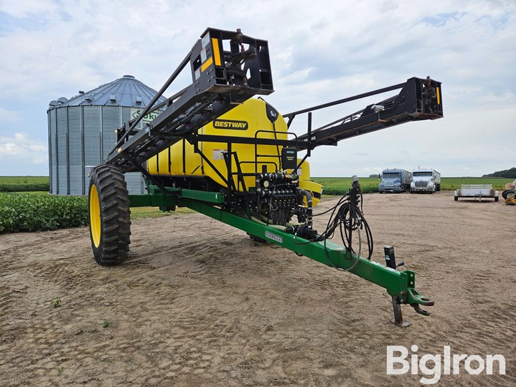 bestway-1,850-gal-100'-boom-pull-type-sprayer-image-3