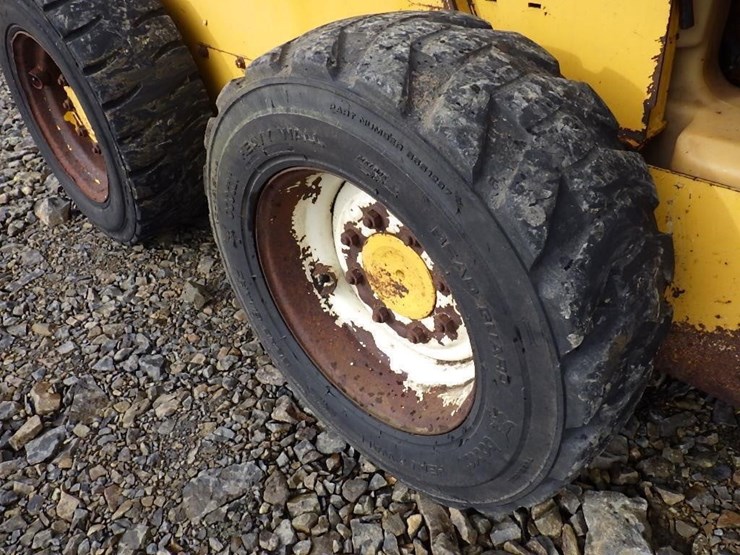 john-deere-317-image-14