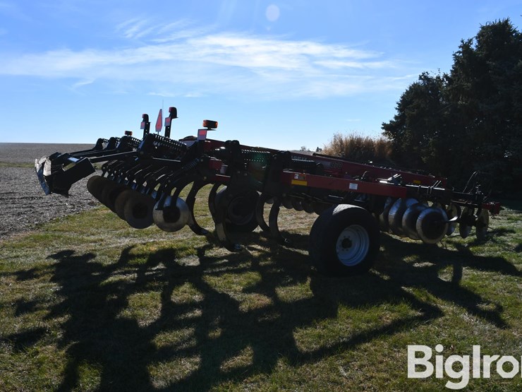 case-ih-870-7-shank-disk-ripper-image-5