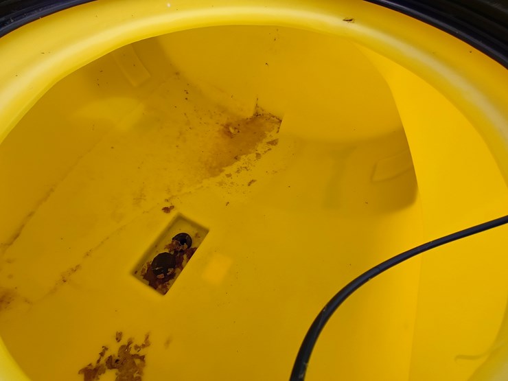 #22869-•-300-gallon-sprayer-image-17