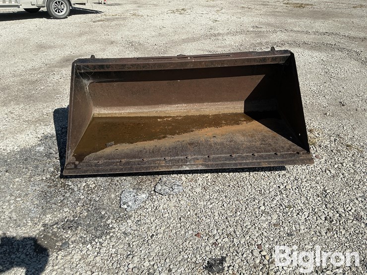 shop-built-66”-bucket-image-2