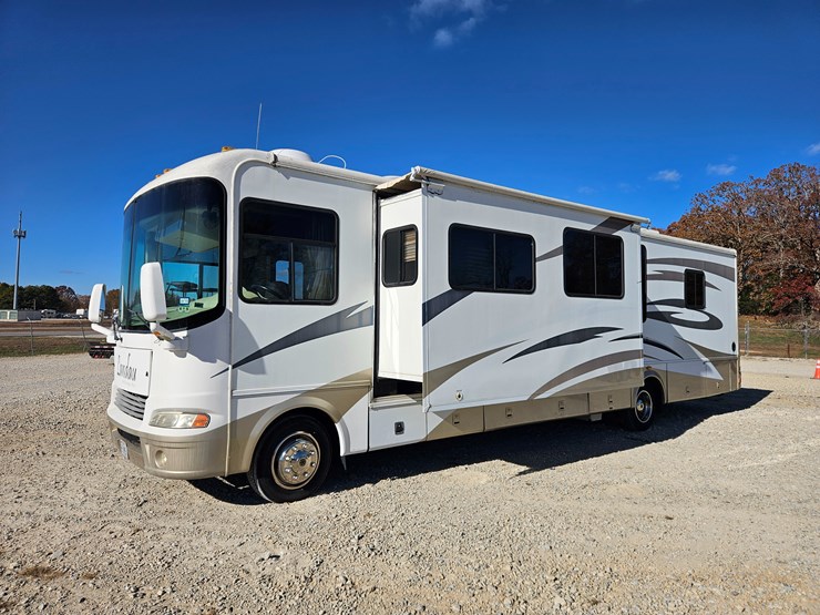 #22198-•-2007-georgie-boy-landau-motorhome-image-3