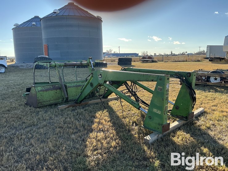 john-deere-158-image-7