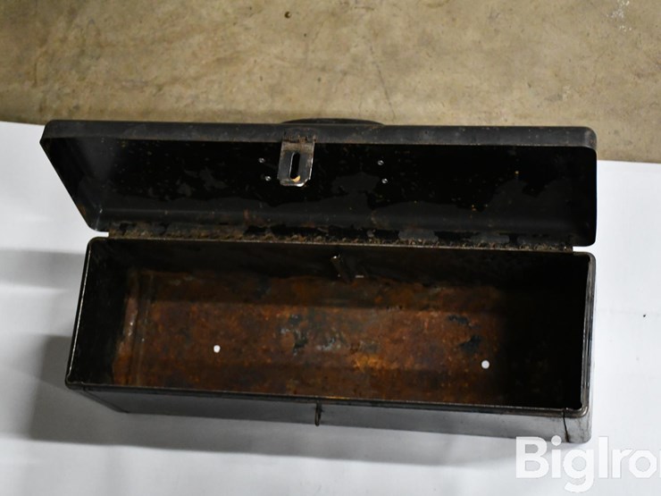 john-deere-tool-boxes-image-11