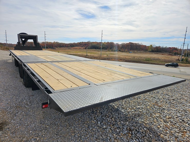 #22762-•-2025-ez-haul-32'-flatbed-trailer-image-12