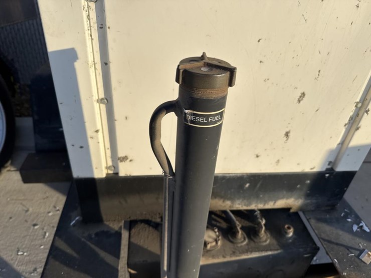 #1470-•-whisperweld-dlw-400esa4-towable-welder-image-11