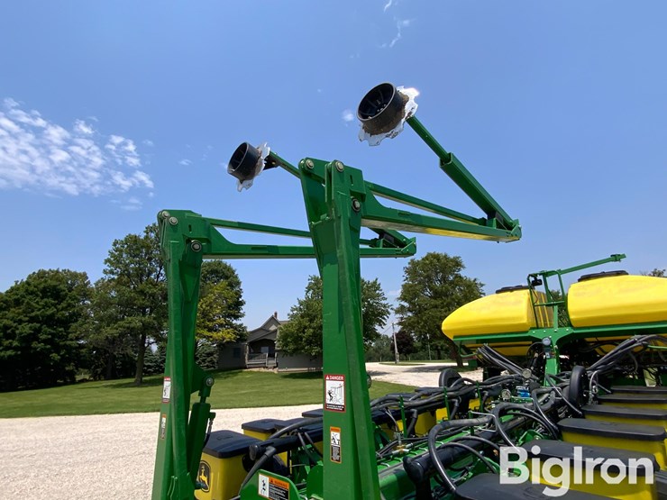 john-deere-1770-image-11