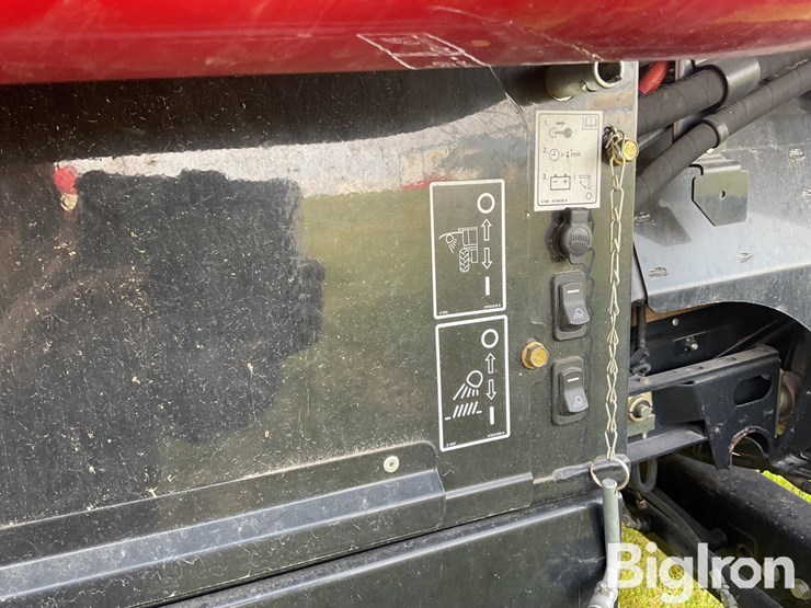 2016-case-ih-8240-image-10