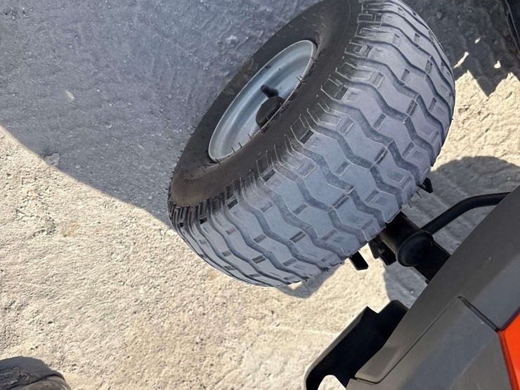 husqvarna-42in-riding-mower-image-6